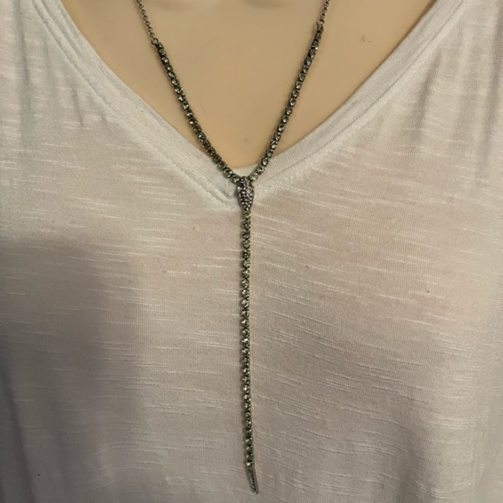 NWT Simply Vera pale green rhinestone Y necklace silver tone